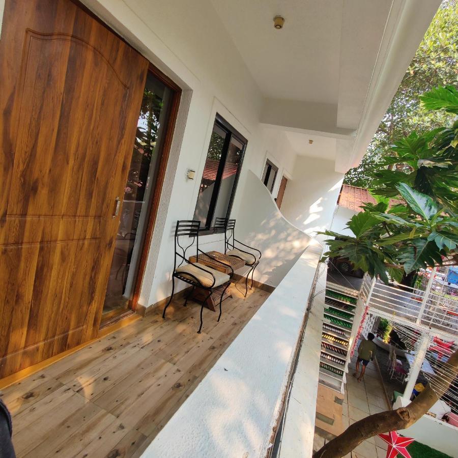 Wtf My House Hotell Baga Eksteriør bilde