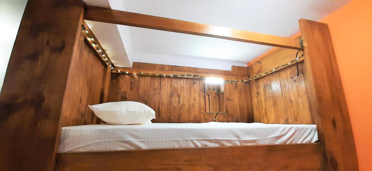 Wtf My House Hotell Baga Eksteriør bilde